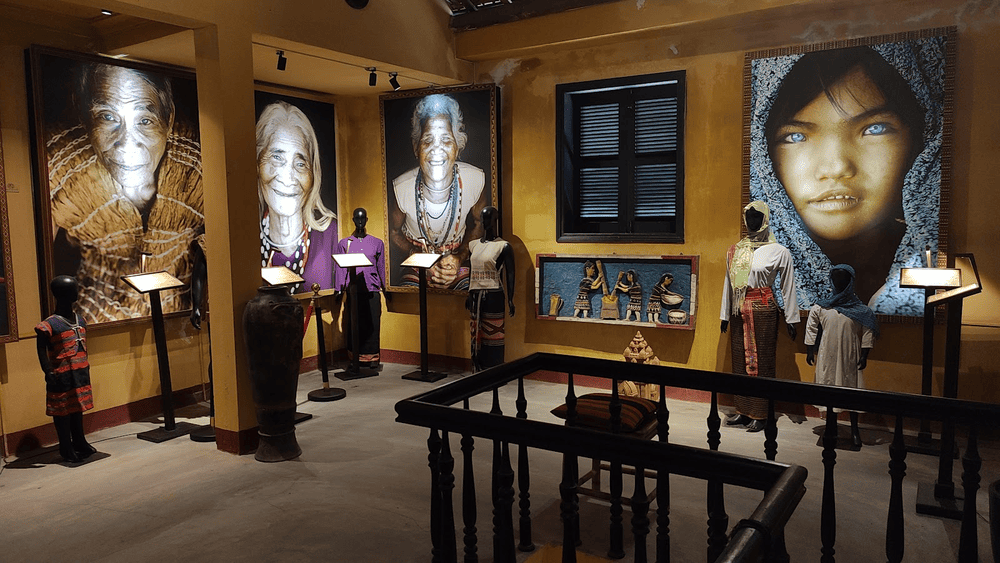 Discover the cultural beauty of the northern mountainous region of Vietnam, where colorful costumes tell their own stories (Source: Mindtrip)